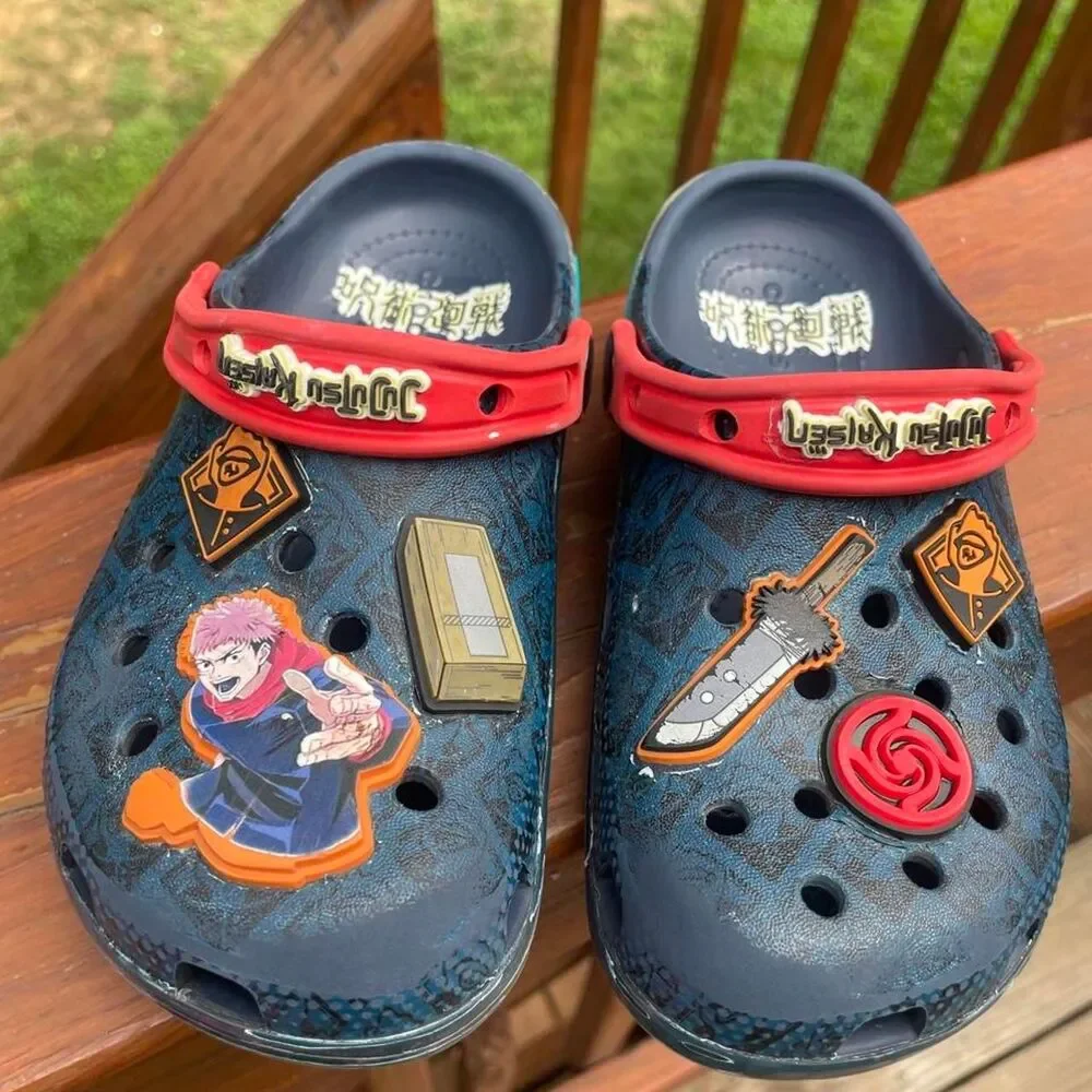 Crocs Youth 13 Jujutsu Kaisen Navy Blue Red Water Play  Clogs